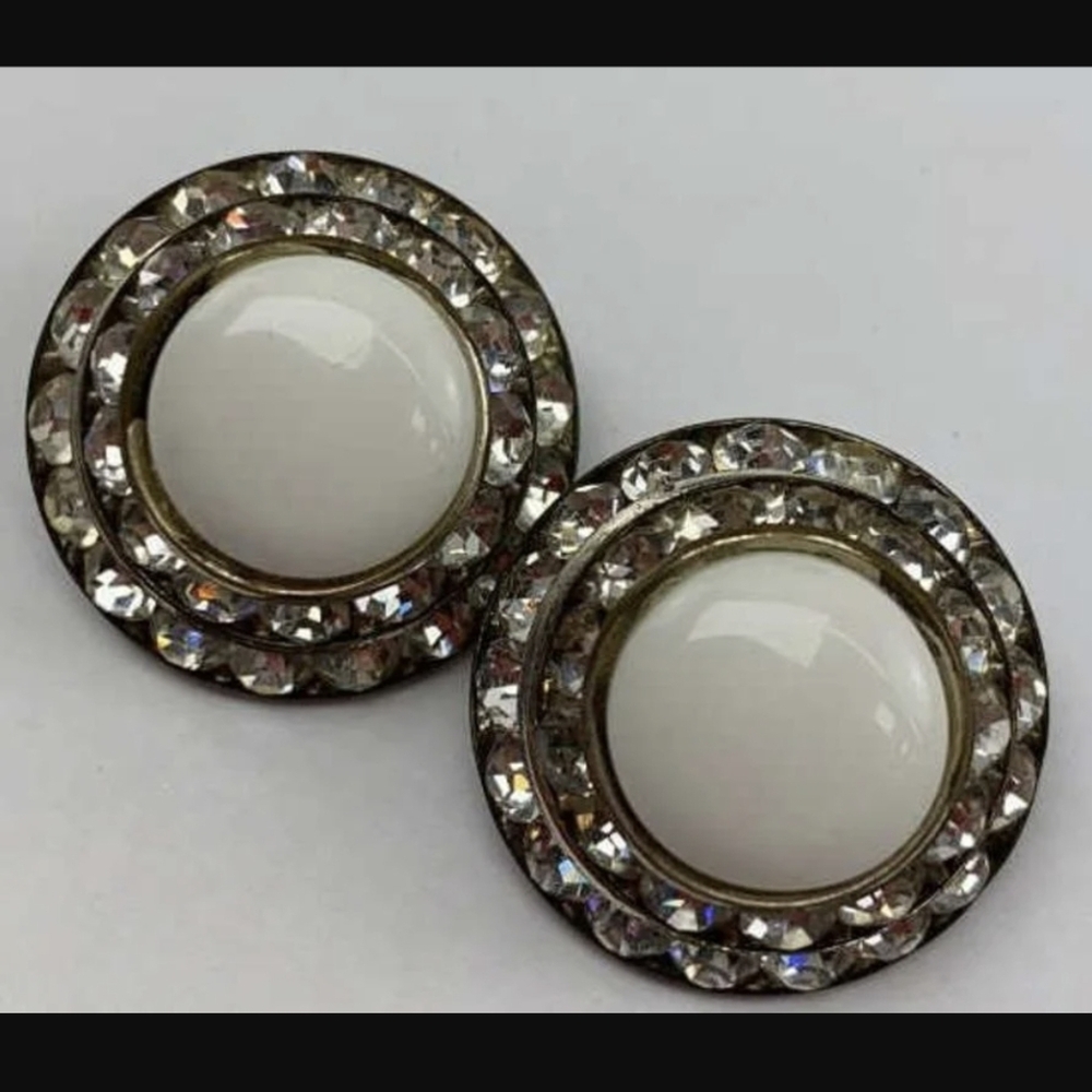 VINTAGE Lisner Collectible Faux Pearl & Rhinestone Midcentury Clip-on Earrings